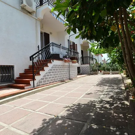 Elisabetta Apartment Pula